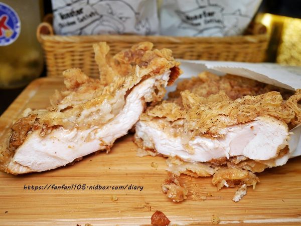 【台北雞排】怪獸小雞排 #麻香紅雞排 #蒜香黃雞排 #炸物 #士林美食 #士林夜市 (26).JPG