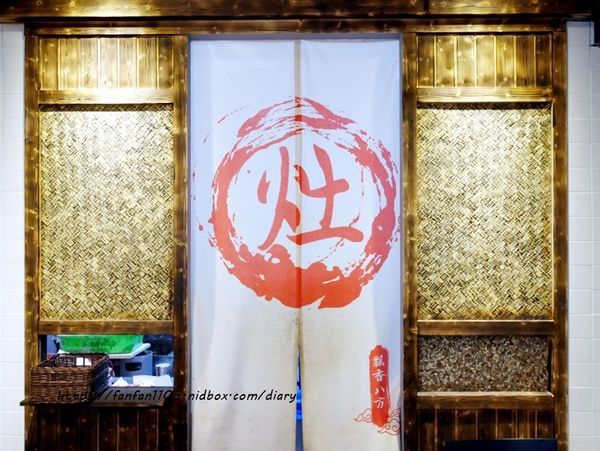 【台北雞排】怪獸小雞排 #麻香紅雞排 #蒜香黃雞排 #炸物 #士林美食 #士林夜市 (4).JPG