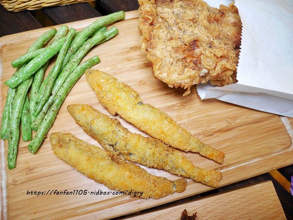 【台北雞排】怪獸小雞排 #麻香紅雞排 #蒜香黃雞排 #炸物 #士林美食 #士林夜市 (12).JPG