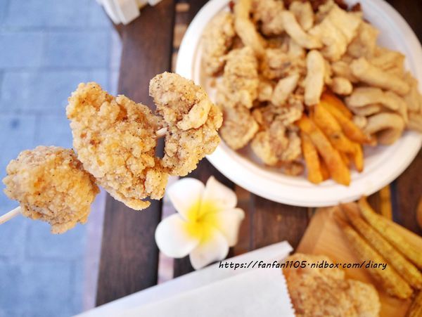 【台北雞排】怪獸小雞排 #麻香紅雞排 #蒜香黃雞排 #炸物 #士林美食 #士林夜市 (22).JPG