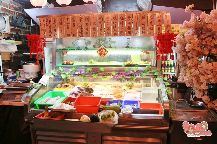 別再路過了！八十年日式老宅內的特色風味料理，天天都有專人駐唱：留香居海鮮燒烤音樂餐廳 - 熱血玩台南。跳躍新世界