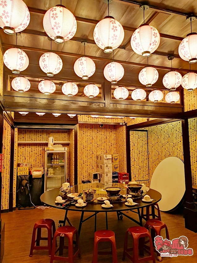 別再路過了！八十年日式老宅內的特色風味料理，天天都有專人駐唱：留香居海鮮燒烤音樂餐廳 - 熱血玩台南。跳躍新世界