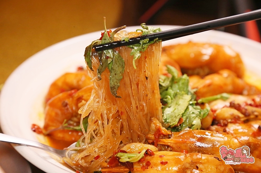 別再路過了！八十年日式老宅內的特色風味料理，天天都有專人駐唱：留香居海鮮燒烤音樂餐廳 - 熱血玩台南。跳躍新世界