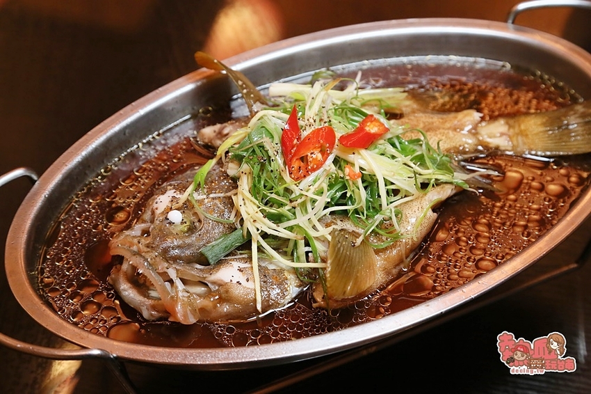 別再路過了！八十年日式老宅內的特色風味料理，天天都有專人駐唱：留香居海鮮燒烤音樂餐廳 - 熱血玩台南。跳躍新世界