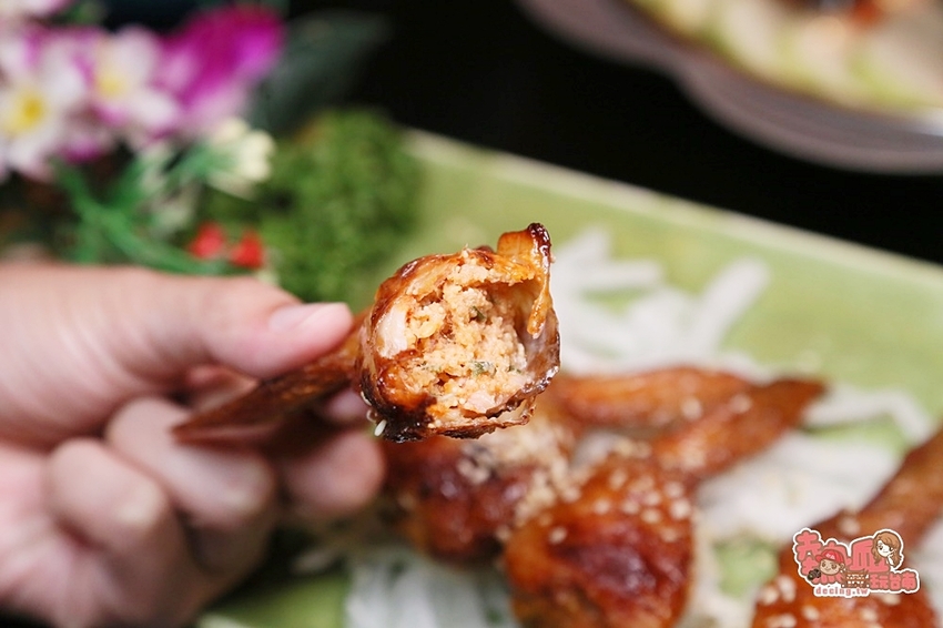 別再路過了！八十年日式老宅內的特色風味料理，天天都有專人駐唱：留香居海鮮燒烤音樂餐廳 - 熱血玩台南。跳躍新世界