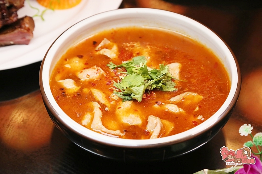 別再路過了！八十年日式老宅內的特色風味料理，天天都有專人駐唱：留香居海鮮燒烤音樂餐廳 - 熱血玩台南。跳躍新世界