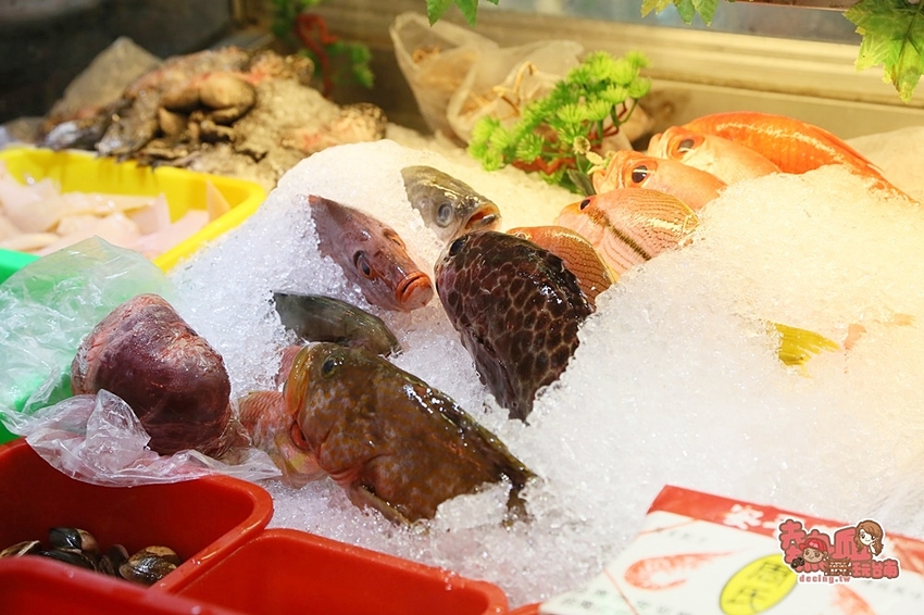 別再路過了！八十年日式老宅內的特色風味料理，天天都有專人駐唱：留香居海鮮燒烤音樂餐廳 - 熱血玩台南。跳躍新世界