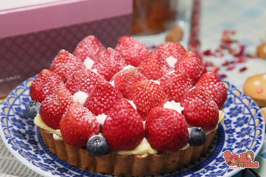 【台南麵包】對不起真的要限量！超大顆金元寶讓你吃到跳起來：鳥麵包 - 熱血玩台南。跳躍新世界