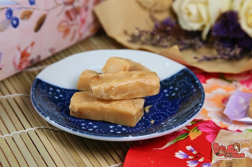 【台南麵包】對不起真的要限量！超大顆金元寶讓你吃到跳起來：鳥麵包 - 熱血玩台南。跳躍新世界