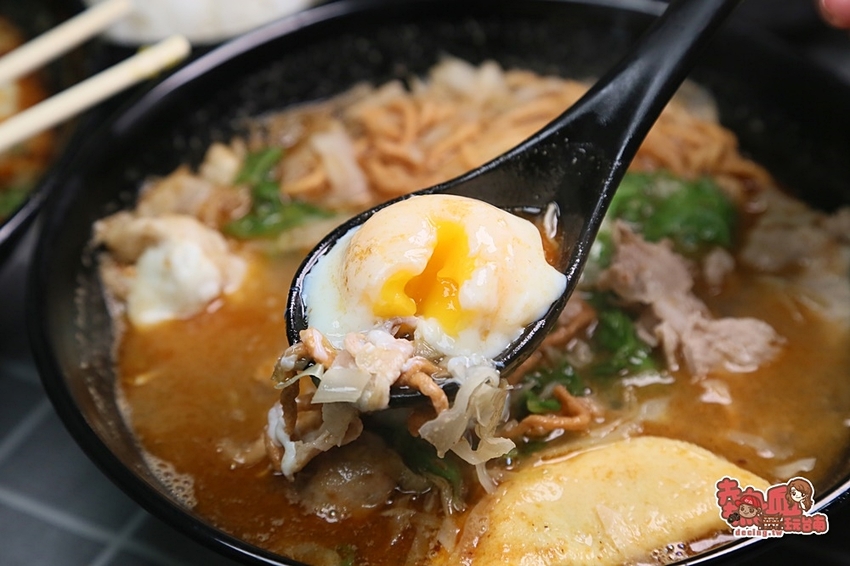 最浮誇的肉多多鍋燒，營業到凌晨的育樂街宵夜美食：御鍋燒 - 熱血玩台南。跳躍新世界