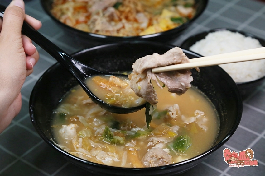 最浮誇的肉多多鍋燒，營業到凌晨的育樂街宵夜美食：御鍋燒 - 熱血玩台南。跳躍新世界