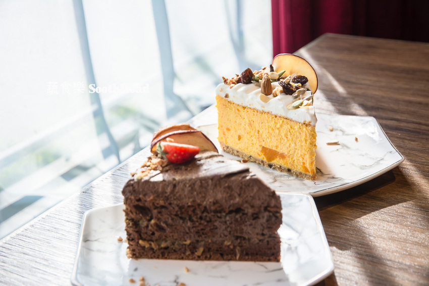 |台南美食|蔬食樂河畔店SoothRoad,安平下午茶推薦,精緻蔬食沙拉、手作蛋糕、披薩 - 阿婷的旅行札記。