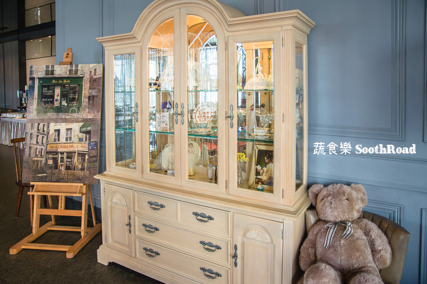 |台南美食|蔬食樂河畔店SoothRoad,安平下午茶推薦,精緻蔬食沙拉、手作蛋糕、披薩 - 阿婷的旅行札記。