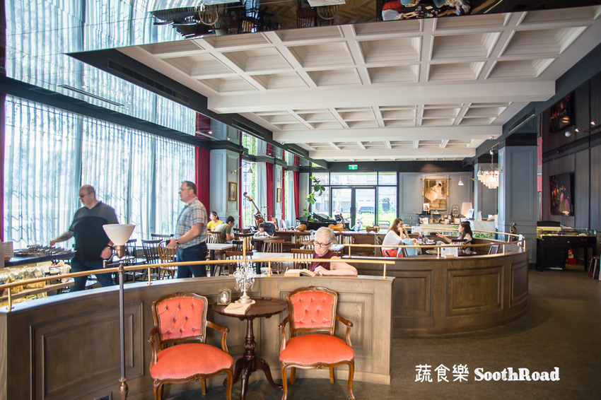 |台南美食|蔬食樂河畔店SoothRoad,安平下午茶推薦,精緻蔬食沙拉、手作蛋糕、披薩 - 阿婷的旅行札記。