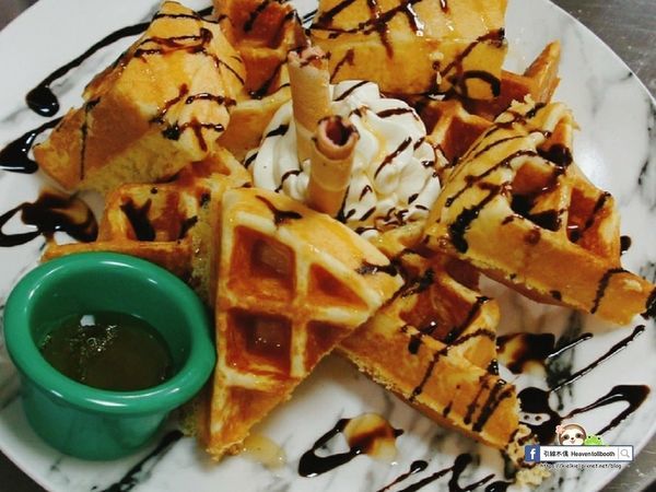 【嘉義】找倉手工蛋餅早午餐店  – 新式早餐店內蘊藏老靈魂，四十年米糕與祖傳蛋餅交逢早午餐