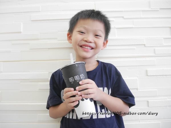 【內科飲料外送】Classic Milk #CM #啪啪奶 #台灣在地水果 #木瓜牛奶 #紅心芭樂 #現打果汁 #熱狗堡 (11).JPG