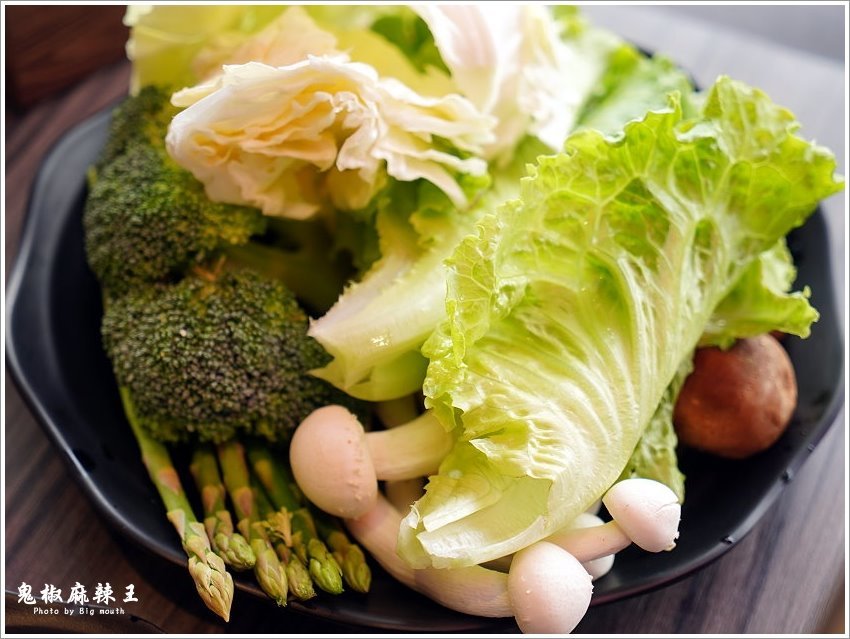 【嘉義民雄】鬼椒麻辣王.火鍋吃到飽首選! 肉品、海鮮、蔬菜、火鍋料、甜點、冰淇淋、啤酒、冷熱飲通通無限享用!