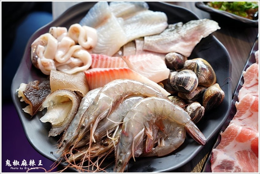 【嘉義民雄】鬼椒麻辣王.火鍋吃到飽首選! 肉品、海鮮、蔬菜、火鍋料、甜點、冰淇淋、啤酒、冷熱飲通通無限享用!