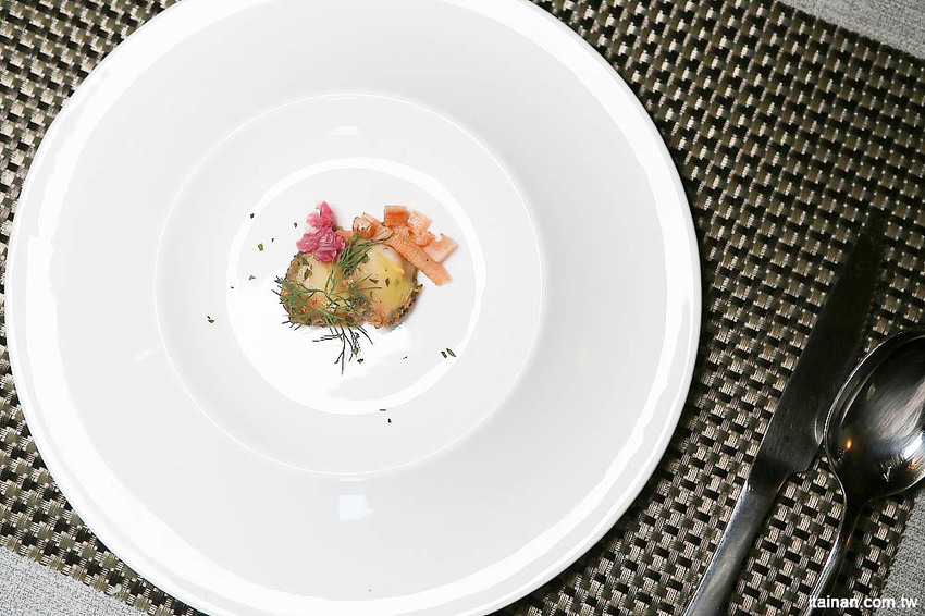 沐丰法式料理~道道驚喜的暖心料理加上親民價格,結合法式料理與東方藝術元素,有溫度的質感法式餐廳! - 台南好Food遊