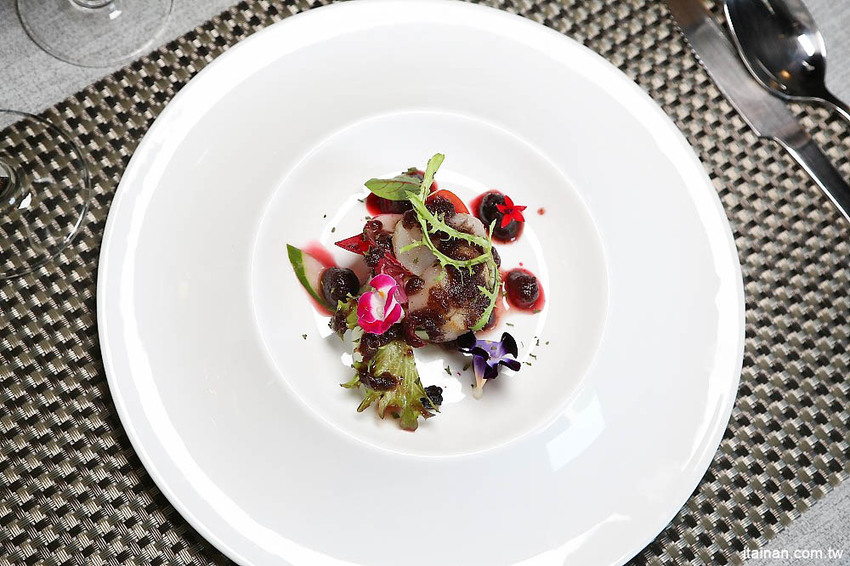 沐丰法式料理~道道驚喜的暖心料理加上親民價格,結合法式料理與東方藝術元素,有溫度的質感法式餐廳! - 台南好Food遊