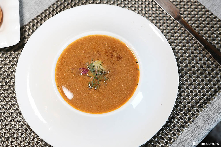 沐丰法式料理~道道驚喜的暖心料理加上親民價格,結合法式料理與東方藝術元素,有溫度的質感法式餐廳! - 台南好Food遊