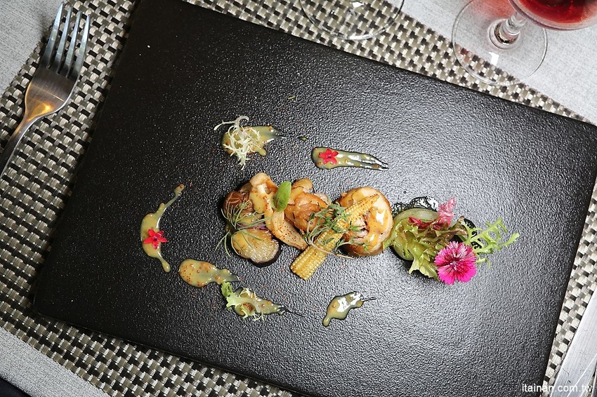 沐丰法式料理~道道驚喜的暖心料理加上親民價格,結合法式料理與東方藝術元素,有溫度的質感法式餐廳! - 台南好Food遊