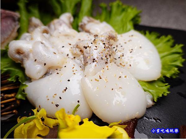 一口花枝-火之舞和牛燒烤吃到飽桃園店.jpg