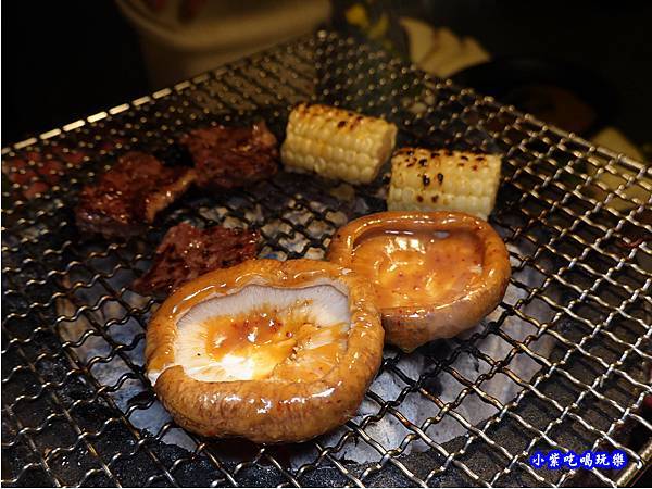味噌醬烤香菇-火之舞和牛燒烤吃到飽桃園店 (1).jpg
