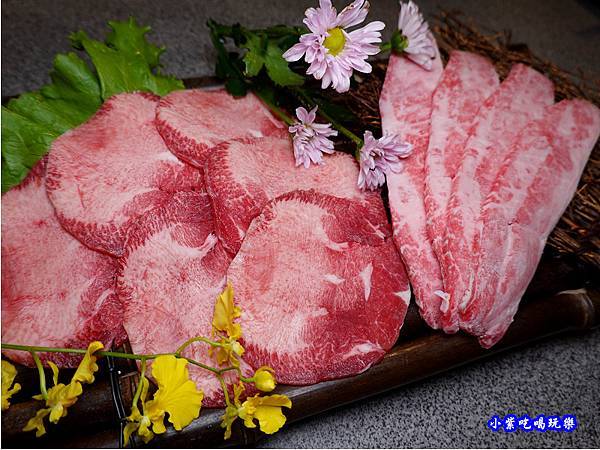 牛舌與和牛-火之舞和牛燒烤吃到飽桃園店 (1).jpg