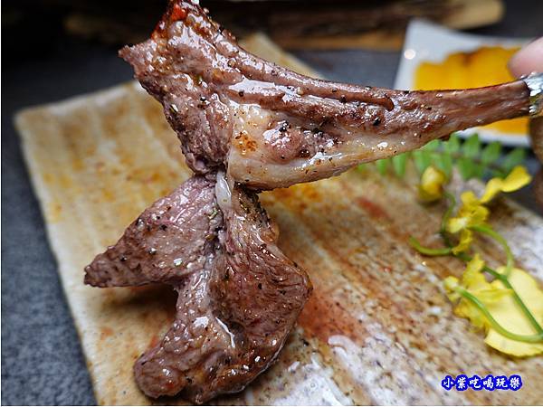 法式羊排-火之舞和牛燒烤吃到飽桃園店 (2).jpg