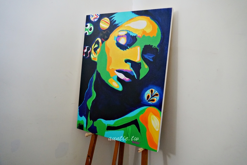 【花蓮】部落皇后藝術咖啡 看稻浪賞畫作喝咖啡 當代藝術家優席夫咖啡聽 - 水晶安蹄 不務正業過生活