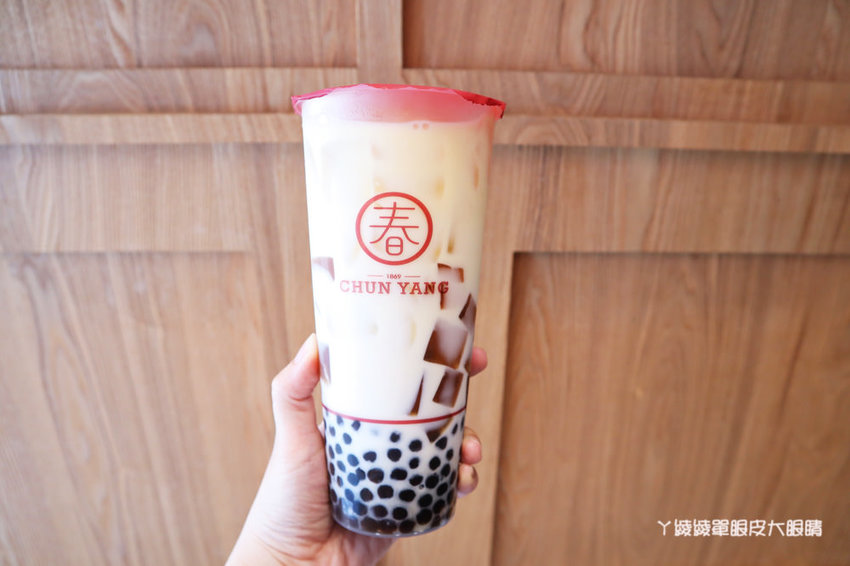 新竹飲料外送春陽茶事新竹巨城店！春陽茶事X蜷尾家聯手推出抹茶啵棒，全門市限量販售