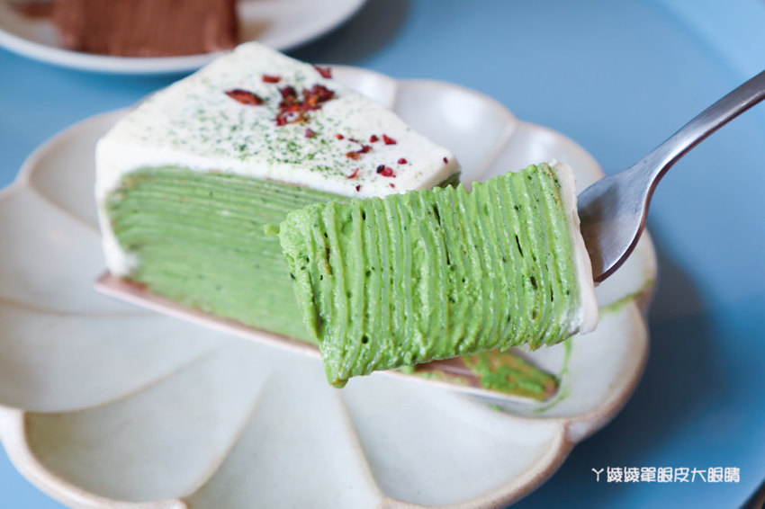 來自宜蘭的鄉間座千層蛋糕專賣店，終於來新竹巨城四樓快閃！讓甜點控尖叫的平價千層蛋糕