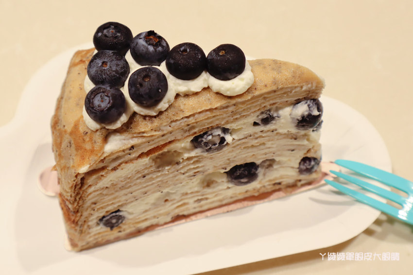 來自宜蘭的鄉間座千層蛋糕專賣店,終於來新竹巨城四樓快閃!讓甜點控尖叫的平價千層蛋糕