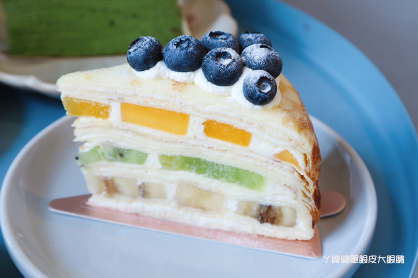 來自宜蘭的鄉間座千層蛋糕專賣店,終於來新竹巨城四樓快閃!讓甜點控尖叫的平價千層蛋糕