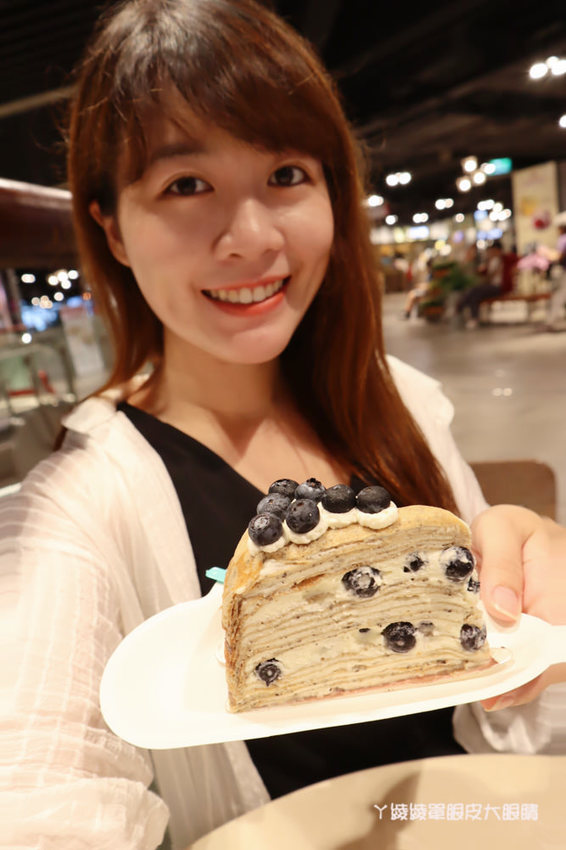 來自宜蘭的鄉間座千層蛋糕專賣店,終於來新竹巨城四樓快閃!讓甜點控尖叫的平價千層蛋糕