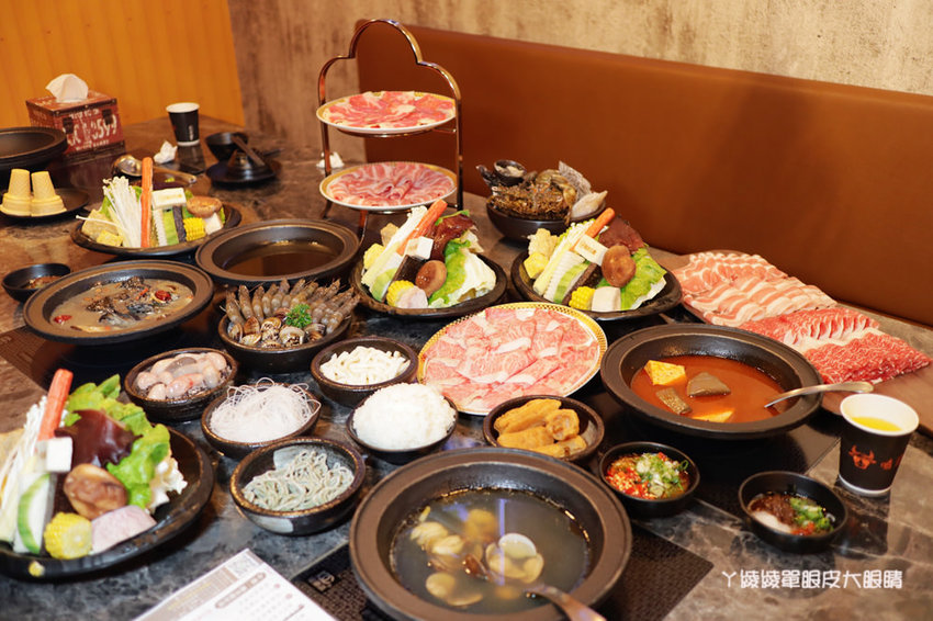 新竹火鍋嗑肉石鍋新竹經國店｜一元加購小痛風海鮮拼盤！龍霸王雙人餐一次吃到四種肉品！