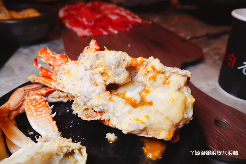 新竹火鍋推薦嗑肉石鍋新竹經國店!肉肉狂人必吃!大份量肉盤只要兩百多元,花599元就能爽吃和牛