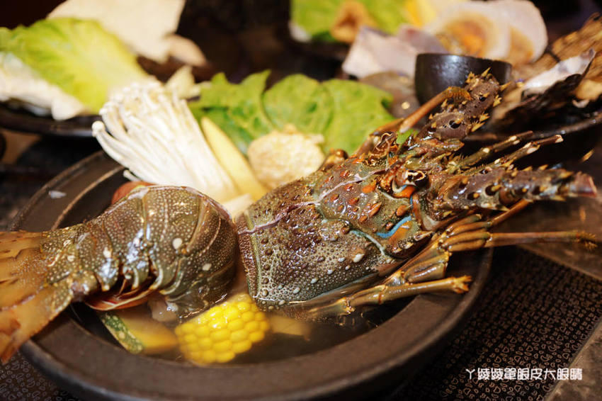 新竹火鍋嗑肉石鍋新竹經國店｜一元加購小痛風海鮮拼盤！龍霸王雙人餐一次吃到四種肉品！