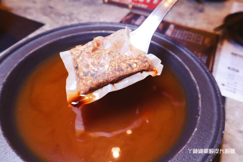 新竹火鍋推薦嗑肉石鍋新竹經國店!肉肉狂人必吃!大份量肉盤只要兩百多元,花599元就能爽吃和牛
