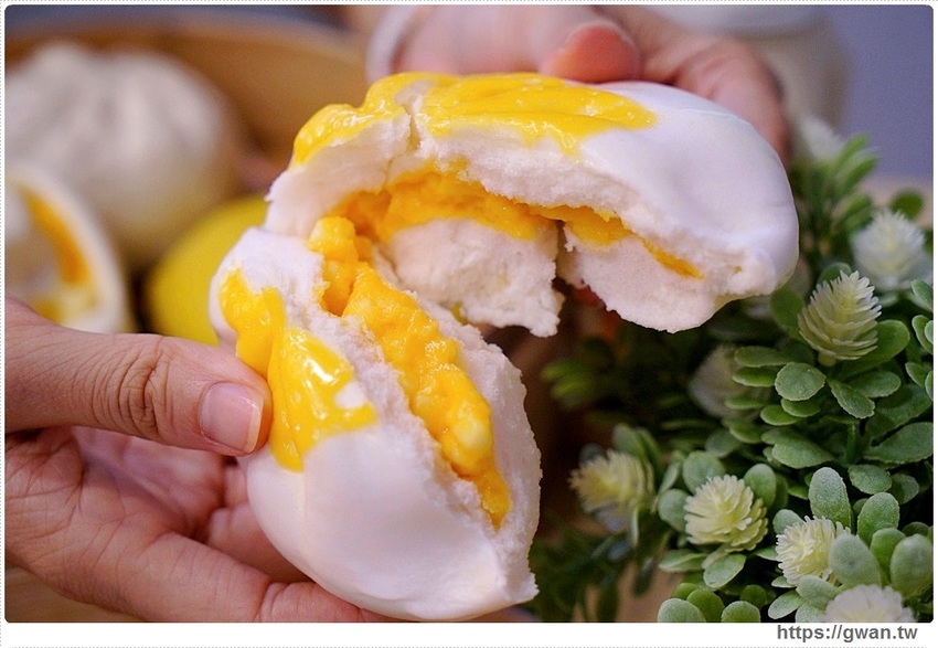 全台唯一網美包子店～爆漿鮮肉包、超濃起司包，現點現蒸內用銅板價！