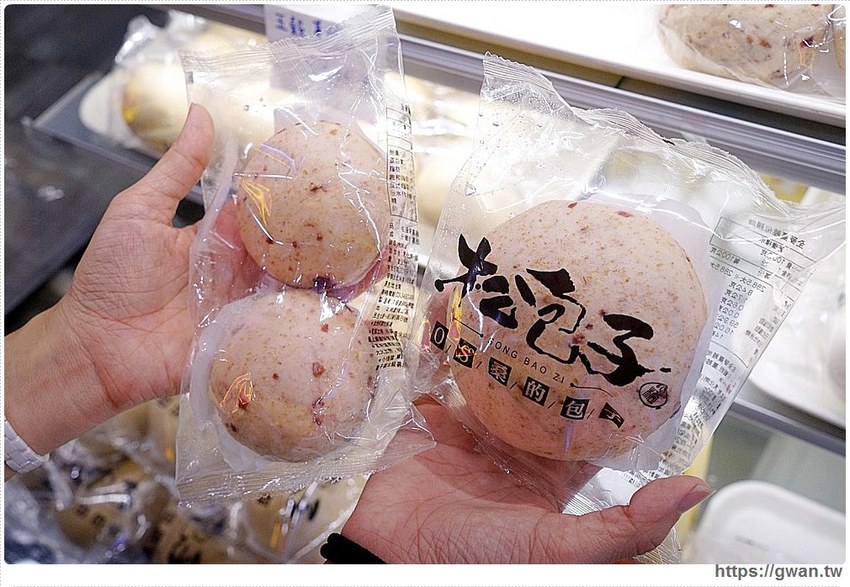 全台唯一網美包子店～爆漿鮮肉包、超濃起司包，現點現蒸內用銅板價！