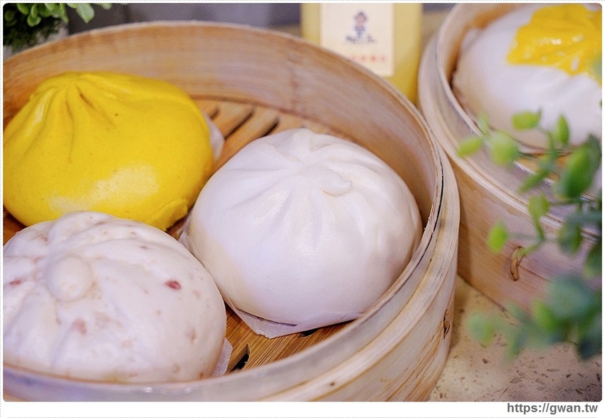 全台唯一網美包子店～爆漿鮮肉包、超濃起司包，現點現蒸內用銅板價！