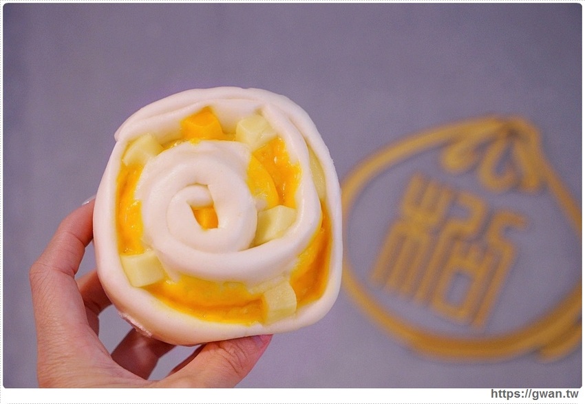 全台唯一網美包子店～爆漿鮮肉包、超濃起司包，現點現蒸內用銅板價！