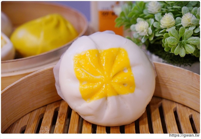 全台唯一網美包子店～爆漿鮮肉包、超濃起司包，現點現蒸內用銅板價！