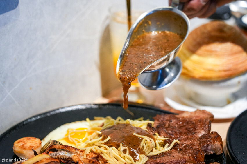 宜蘭羅東｜天牛私廚牛排，羅東車站附近大份量原塊牛排，只要320元就附螺旋酥皮濃湯和甜點