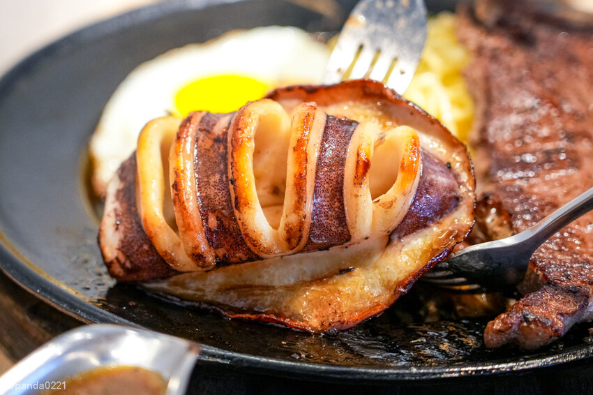 宜蘭羅東｜天牛私廚牛排，羅東車站附近大份量原塊牛排，只要320元就附螺旋酥皮濃湯和甜點