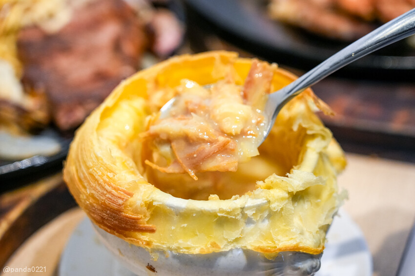 宜蘭羅東｜天牛私廚牛排，羅東車站附近大份量原塊牛排，只要320元就附螺旋酥皮濃湯和甜點