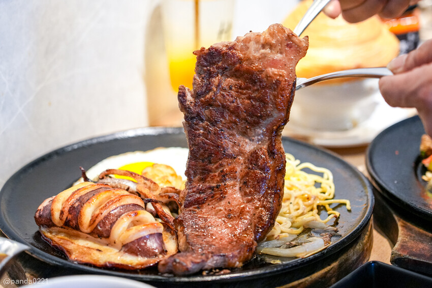 宜蘭羅東｜天牛私廚牛排，羅東車站附近大份量原塊牛排，只要320元就附螺旋酥皮濃湯和甜點