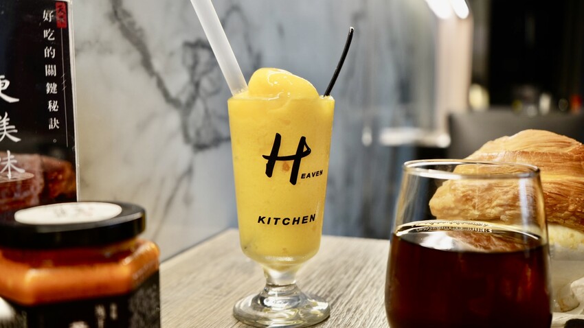 [宜蘭] 天牛私廚牛排｜羅東排隊美食！浮誇系大塊原肉牛排必吃！免費超強螺旋酥皮濃湯！